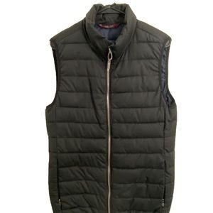 Great quality puffer vest!